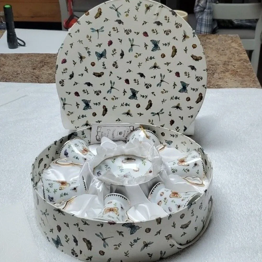Porcelain Demitasse Teacups Saucers Butterflies (6) ITALIAN DESIGN CERAMICS vtg